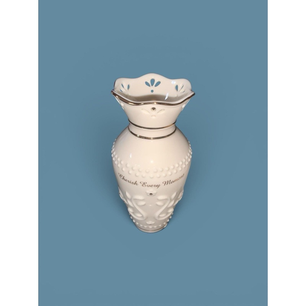 Lenox Sweet Inspirations 6 " Bud Vase Cream W Gold Trim New In Box
